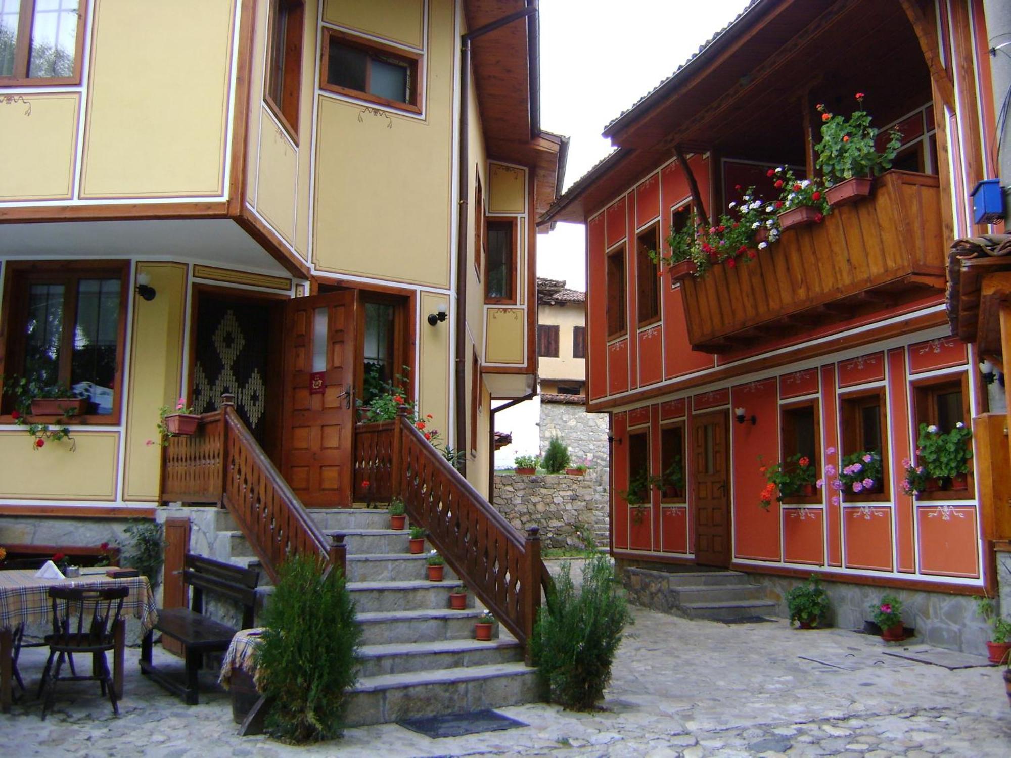 קופריבשטיצה Guest House Todorini Kashti מראה חיצוני תמונה