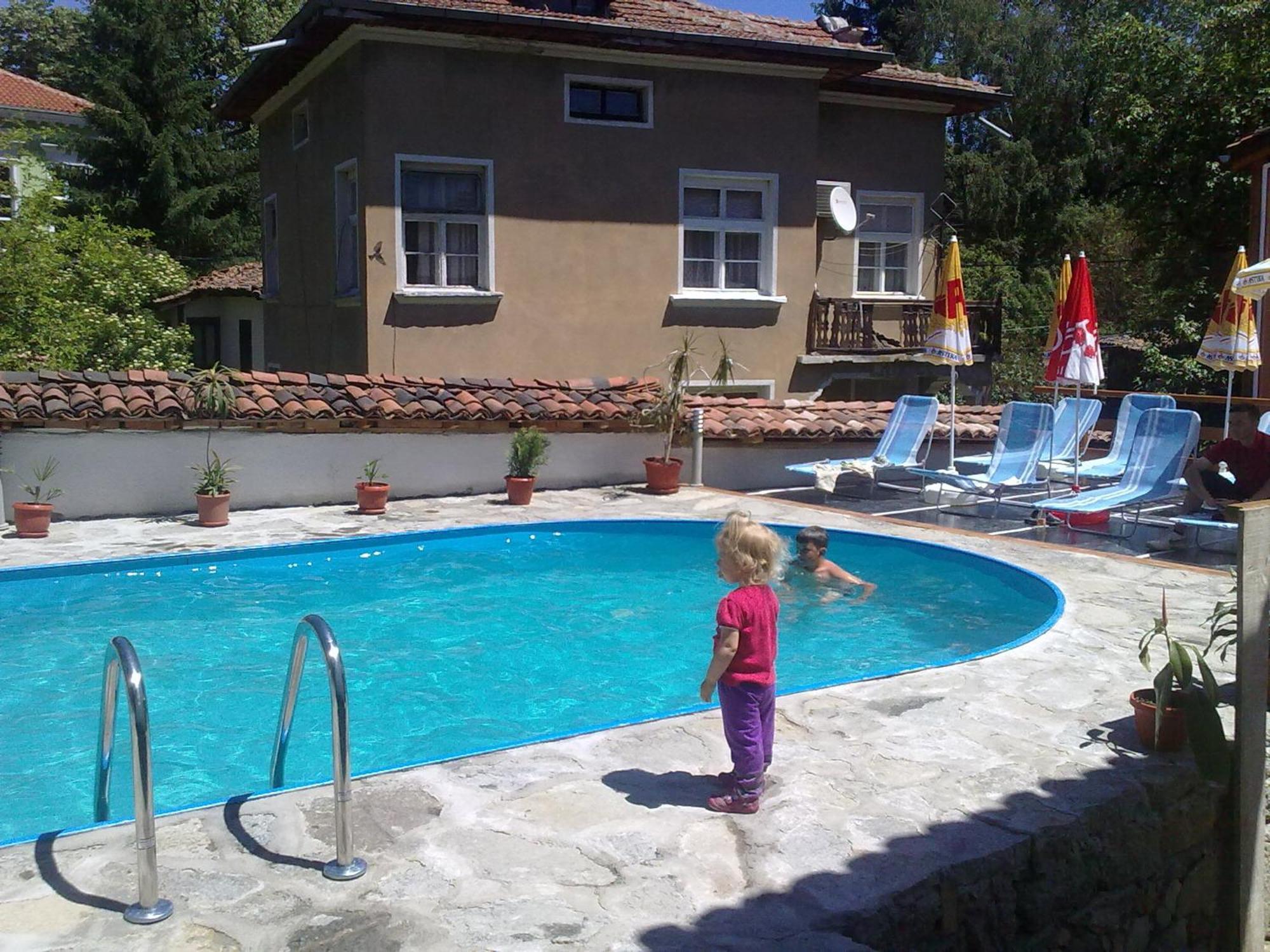 קופריבשטיצה Guest House Todorini Kashti מראה חיצוני תמונה