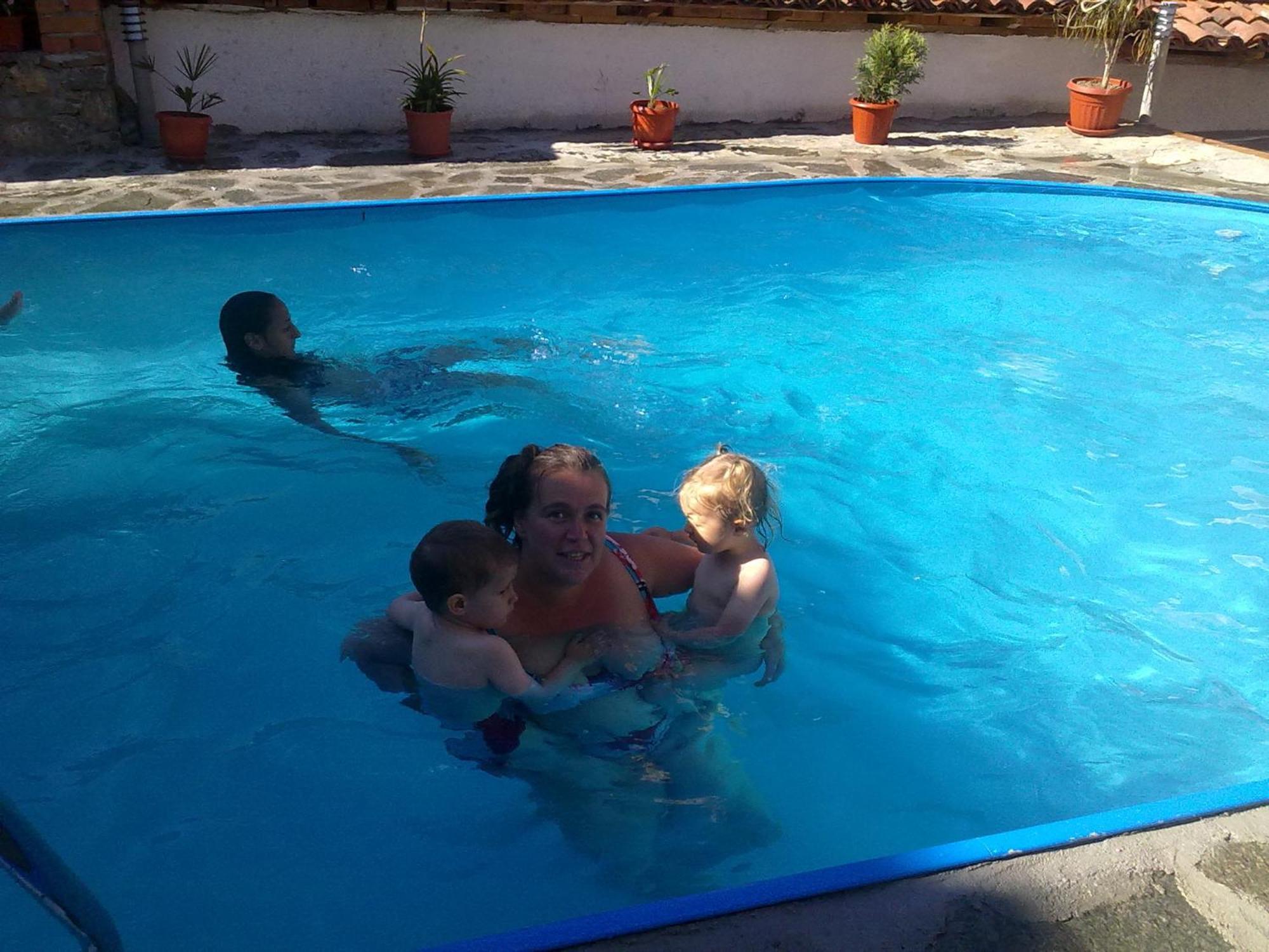 קופריבשטיצה Guest House Todorini Kashti מראה חיצוני תמונה