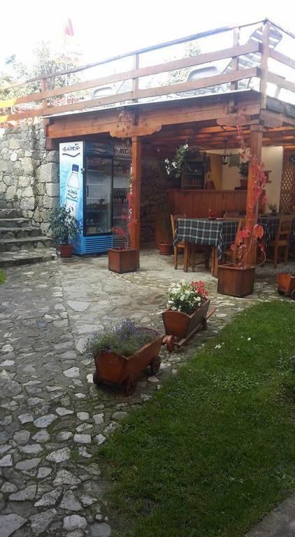קופריבשטיצה Guest House Todorini Kashti מראה חיצוני תמונה