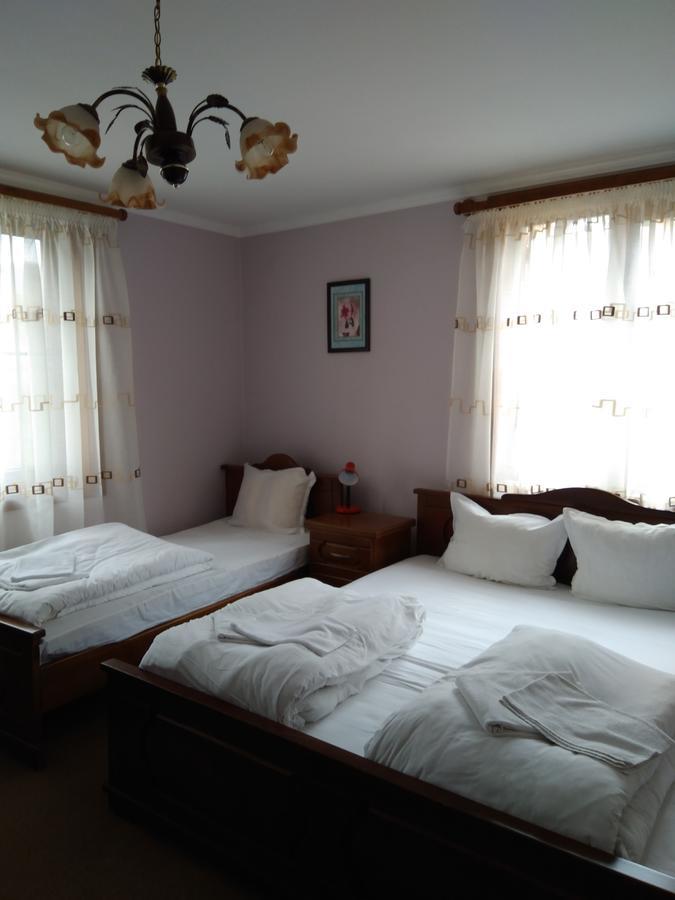 קופריבשטיצה Guest House Todorini Kashti מראה חיצוני תמונה